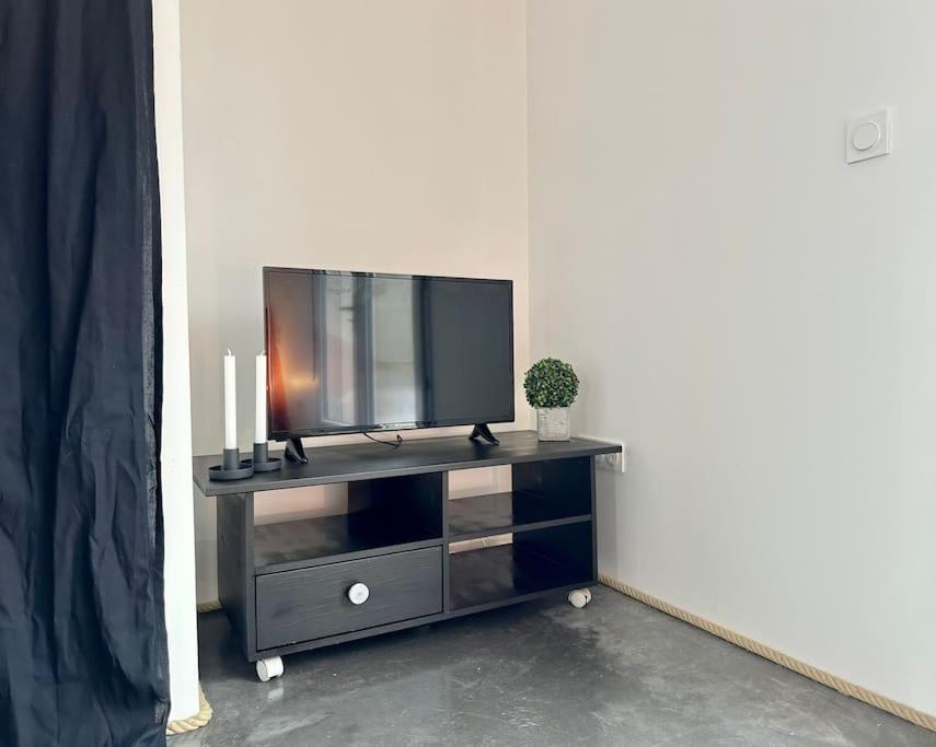 La Fabrique - Parking - Exterieur - Clim - Fibre Apartment Mont-de-Marsan Ngoại thất bức ảnh